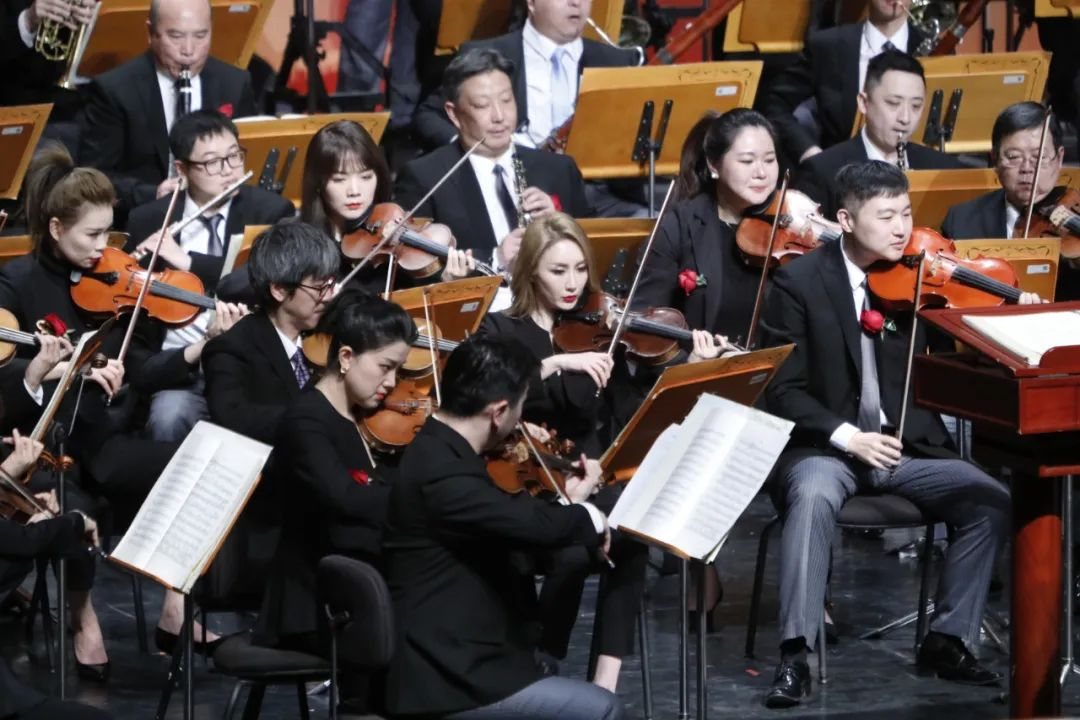 kaiyun-包含日本队观众热烈欢呼！，纳达尔迎来五赛季出色发挥比赛高潮迭起的词条