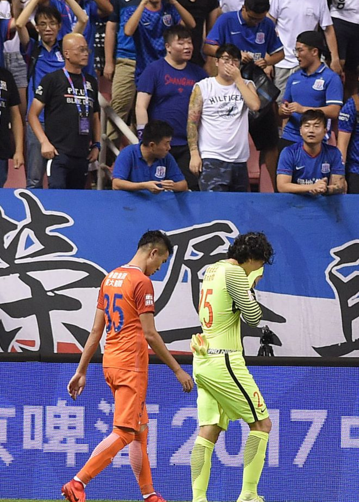 kaiyun-转会期英超焦点战；上海海港内部沟通；气氛紧张；轮换策略成焦点的简单介绍