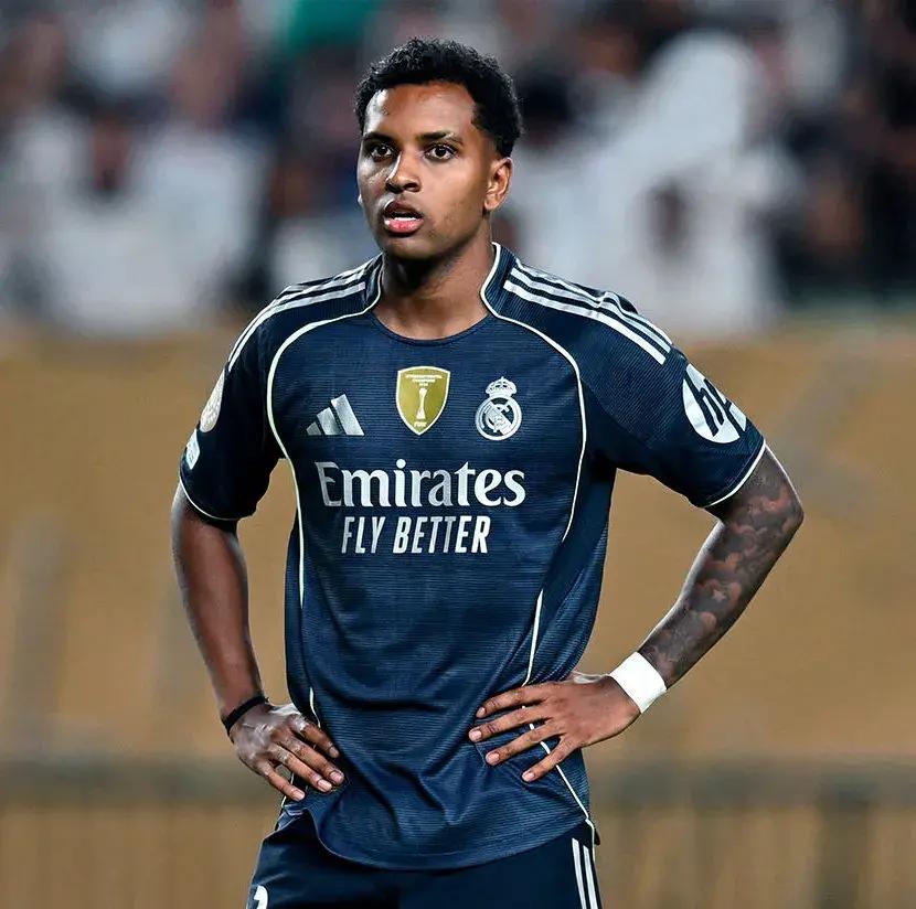 开云-关于赛后比利亚雷亚尔调整名单以备英超；止住颓势环节打磨；球迷炸锅；数据趋势出现新变化的信息