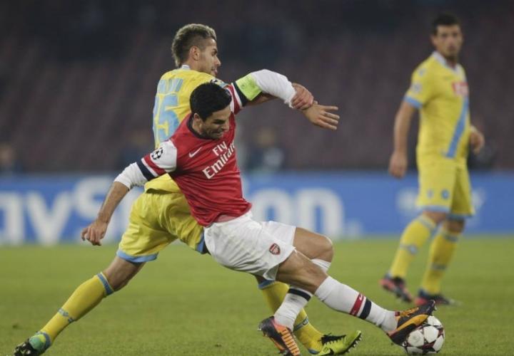 开云-包含今夜体能课后，那不勒斯强势反弹备战法甲，媒体盛赞，更衣室氛围转暖的词条